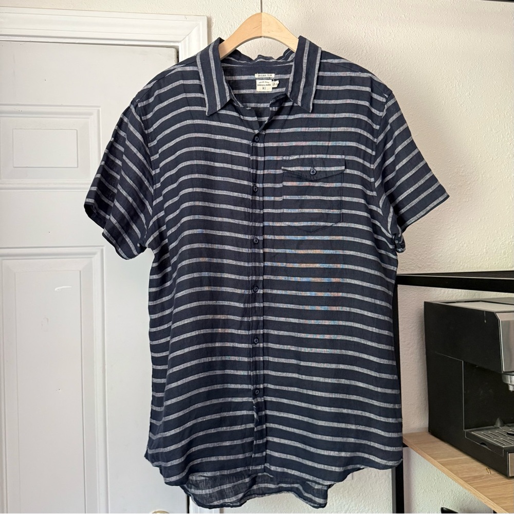 BRIDGE‎ & BURN navy striped linen short sleeve button up shirt
